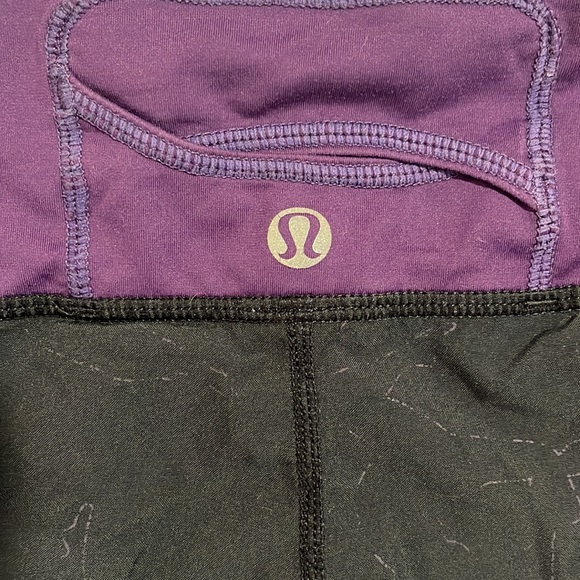 Lululemon running short in size 6 - Picture 3 of 5